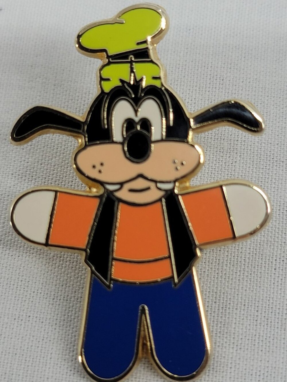 DISNEY Pin Trading ~ Cuties Doll Series ~ Goofy ~ 2009 ~ P09